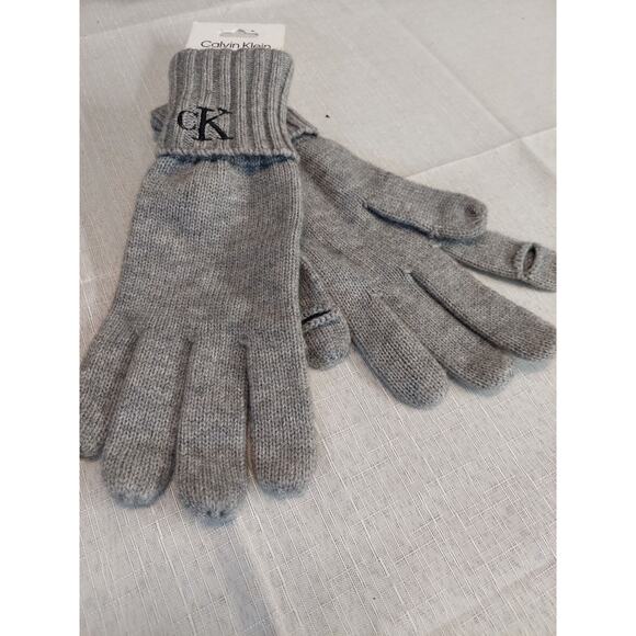 Calvin Klein Womens Gray Knit Tech Gloves Touchscreen Ribbed Cuff CK Logo - Picture 2 of 2